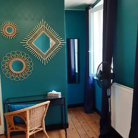 La Maison D'yport איפור