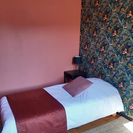 לינה וארוחת בוקר La Maison D'yport איפור